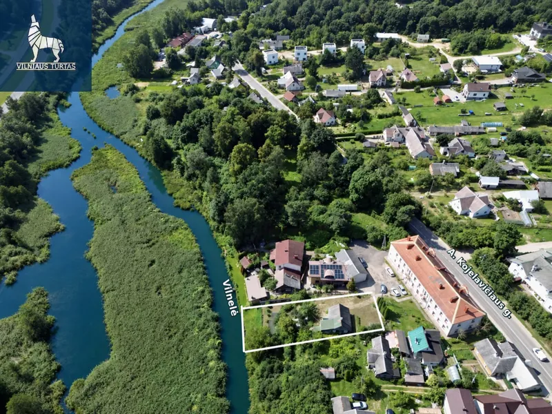 Parduodamas 7,5 a. Namų valdos sklypas su upės krantu Vilniaus m.