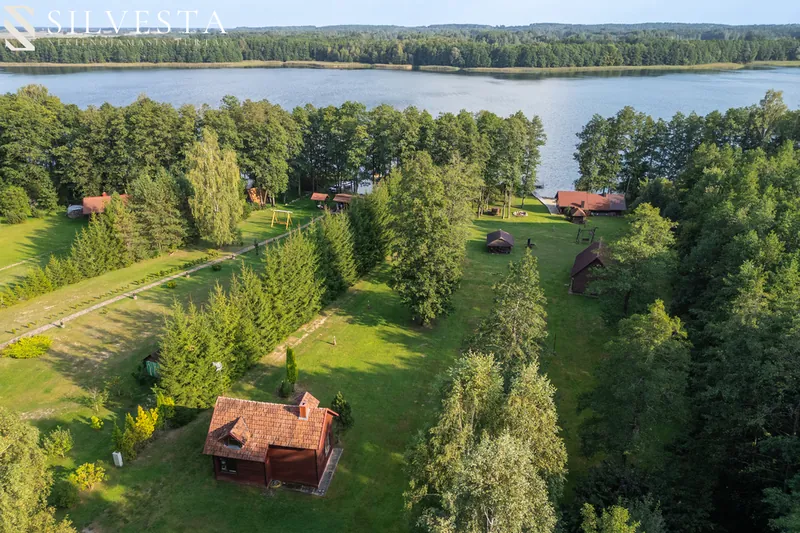 Parduodama sodyba su ežero pakrante Ežero g., Papiškių k., 138.5 kv.m ploto, 2 aukštai